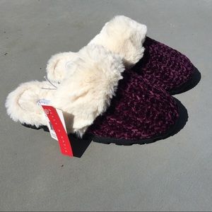 NEW Kelly & Katie Scuff Slipper
